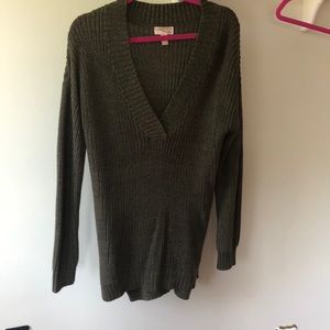 v neck sweater